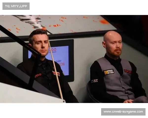 国际裁判马克琼斯执法海峡杯决赛 零误判表现赢得双方高度赞誉