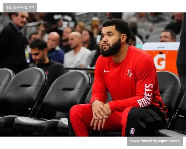 火箭新援范弗利特化身球员导师全力培养年轻队员助力球队未来崛起